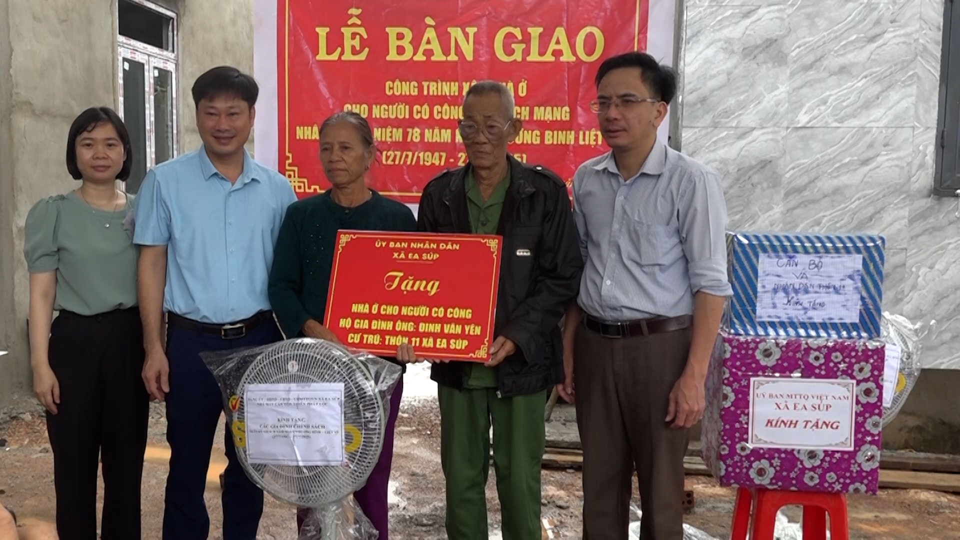 BAN GIAO NHA.mp4.00_00_58_15.Still001